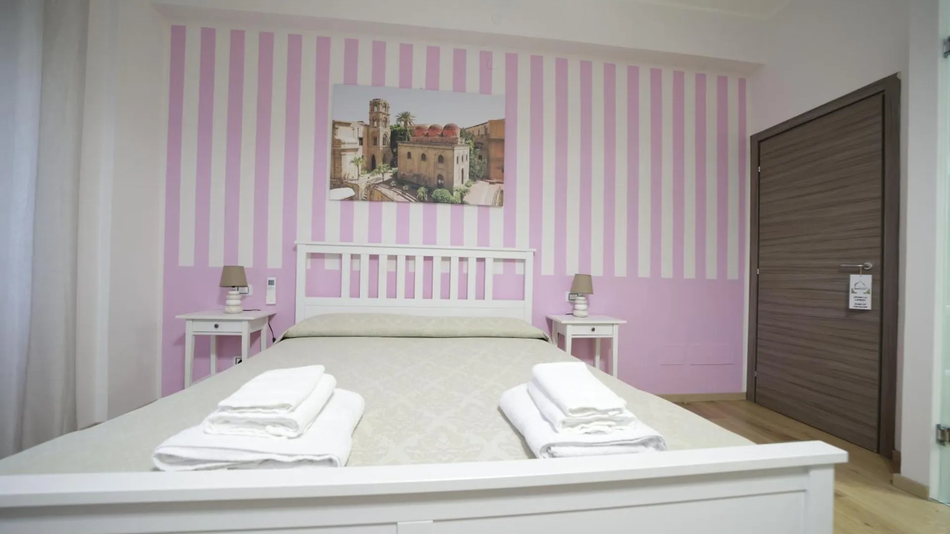 Hotel Casa Di Paola Palermo 0*,  Italia